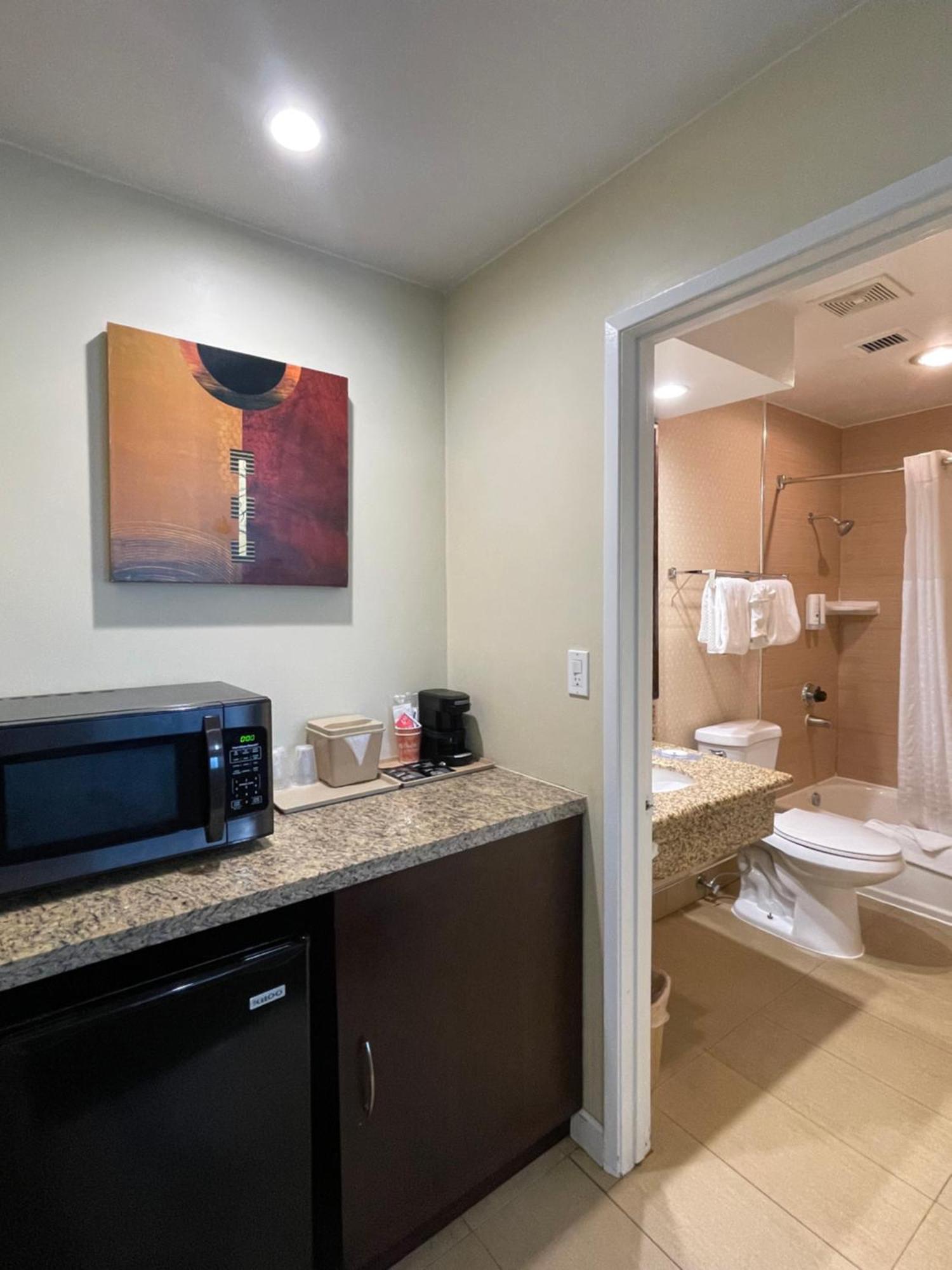 Quality Inn Ontario Airport Convention Center Bilik gambar
